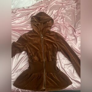 ‘TWISTED HEART’ VINTAGE VELOUR ZIP UP (original price : $50-$70)